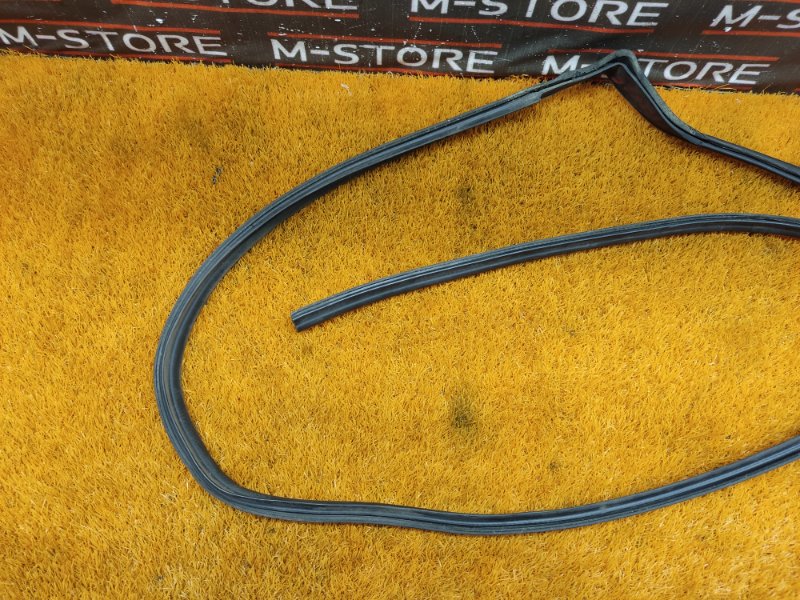 Уплотнитель капота, 630 рублей, Красноярск