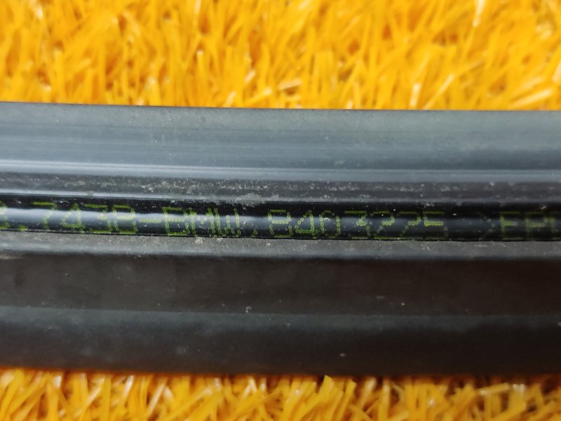 Уплотнитель капота, 630 рублей, Красноярск