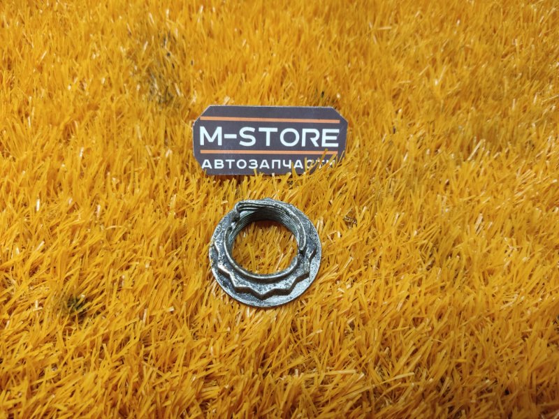 Гайка привода, 100 рублей, Красноярск