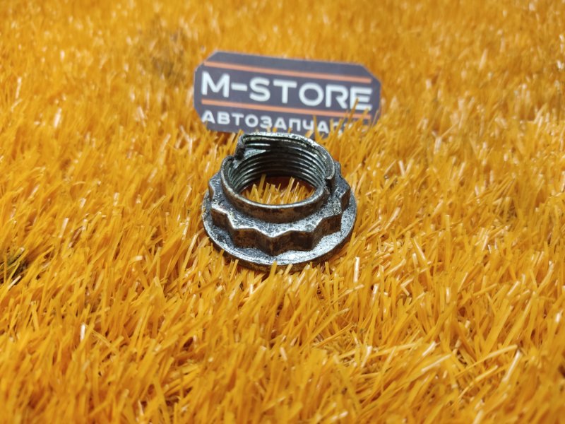 Гайка привода, 100 рублей, Красноярск