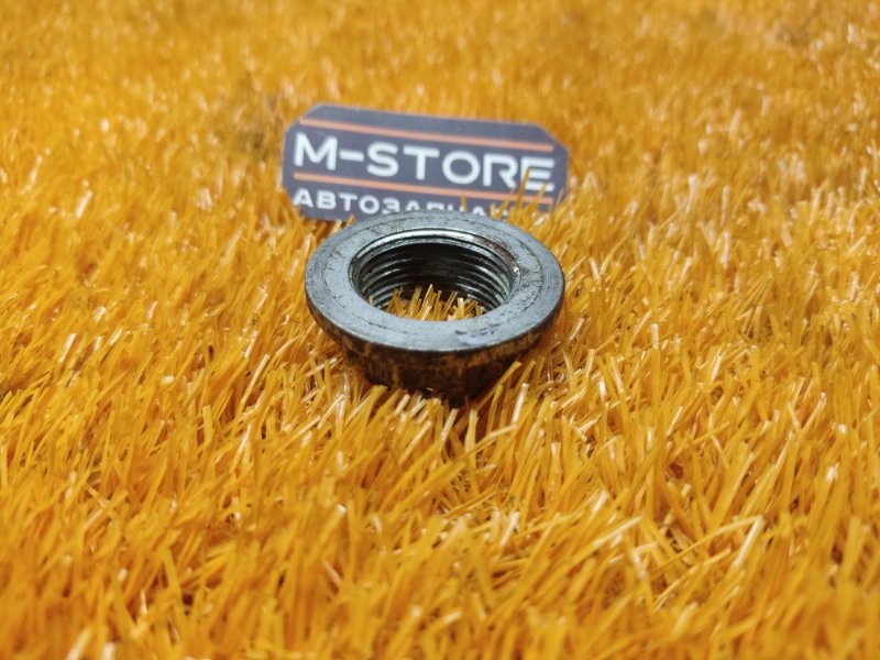 Гайка привода, 100 рублей, Красноярск