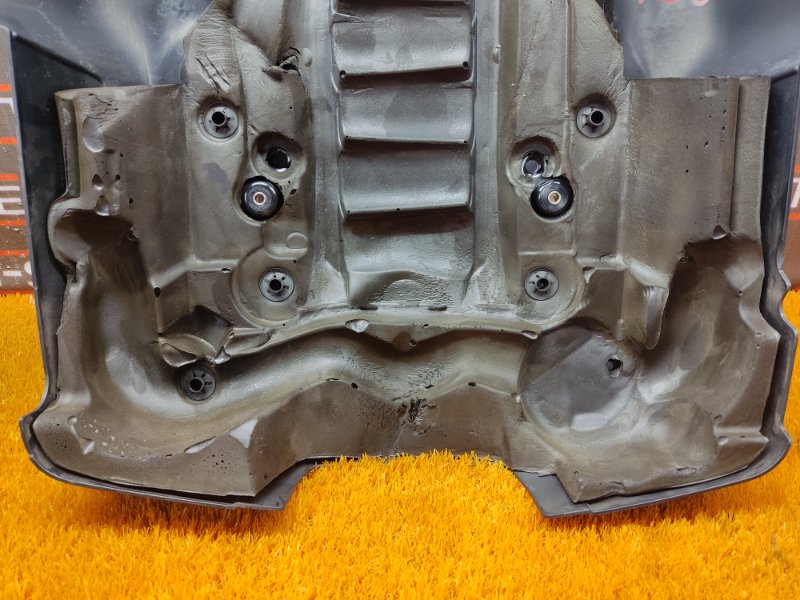 крышка двигателя, 1000 рублей, Красноярск