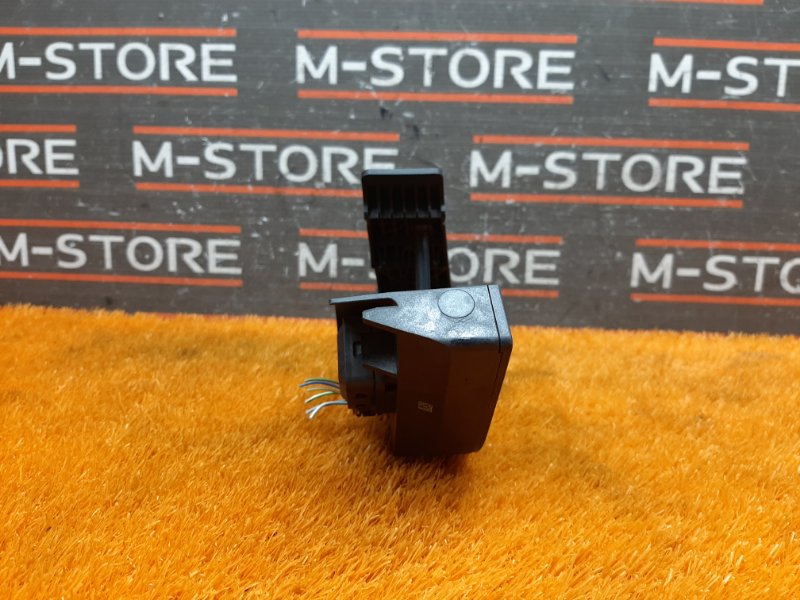 педаль газа, 500 рублей, Красноярск