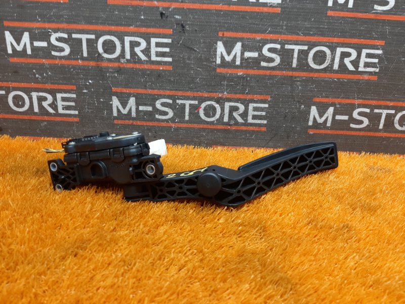 педаль газа, 500 рублей, Красноярск