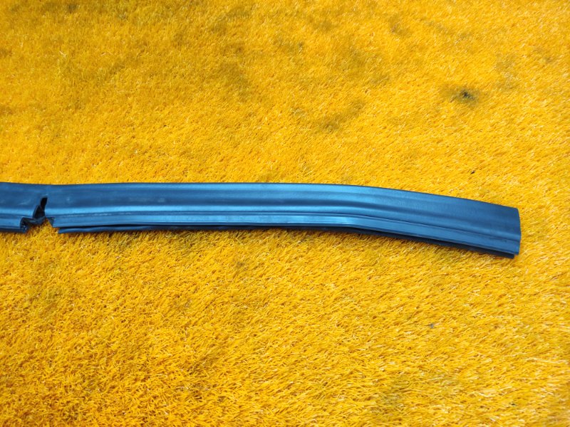 Уплотнитель капота, 340 рублей, Красноярск