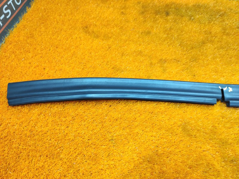 Уплотнитель капота, 450 рублей, Красноярск