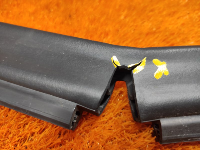 Уплотнитель капота, 450 рублей, Красноярск