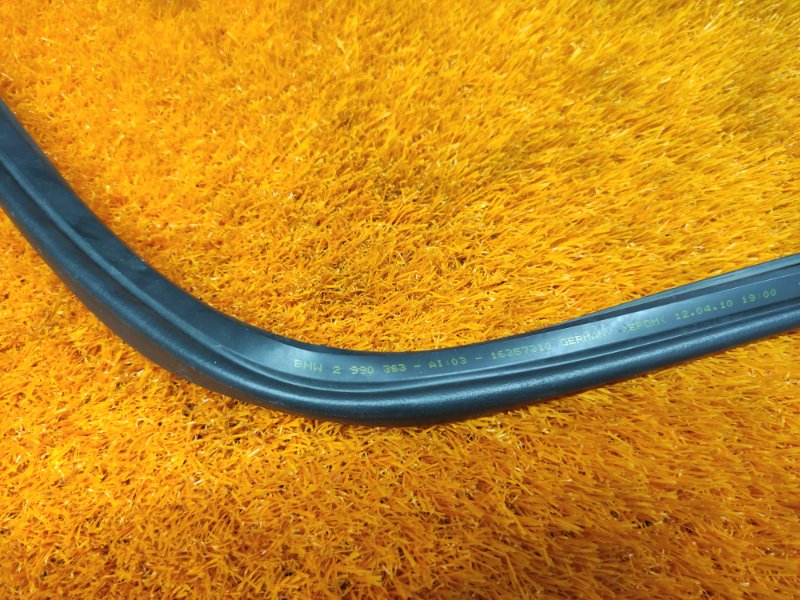 Уплотнитель капота, 630 рублей, Красноярск