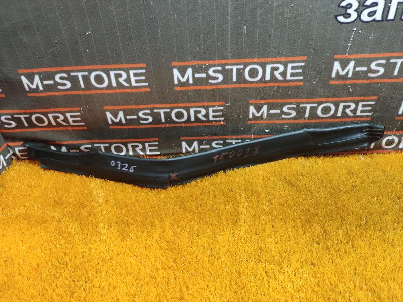 Уплотнитель капота, 340 рублей, Красноярск