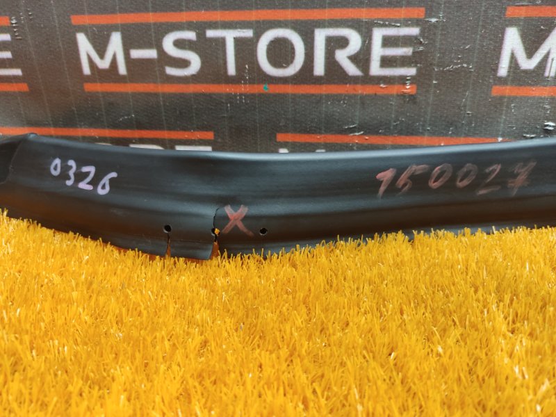 Уплотнитель капота, 340 рублей, Красноярск