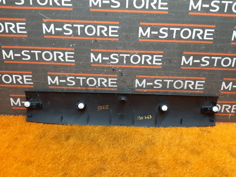 обшивка двери багажника, 670 рублей, Красноярск