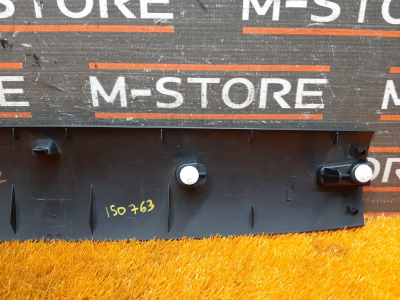 обшивка двери багажника, 670 рублей, Красноярск