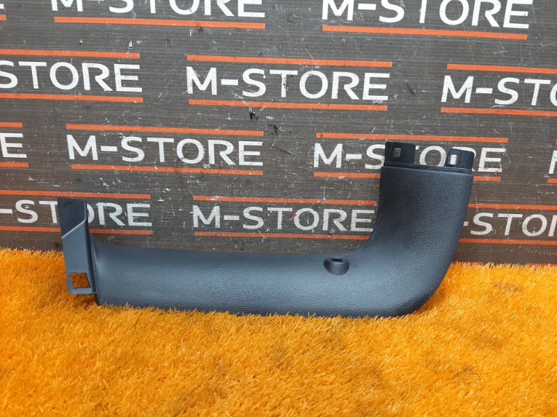 обшивка двери багажника, 670 рублей, Красноярск