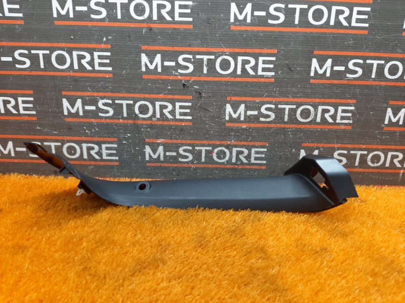 обшивка двери багажника, 670 рублей, Красноярск