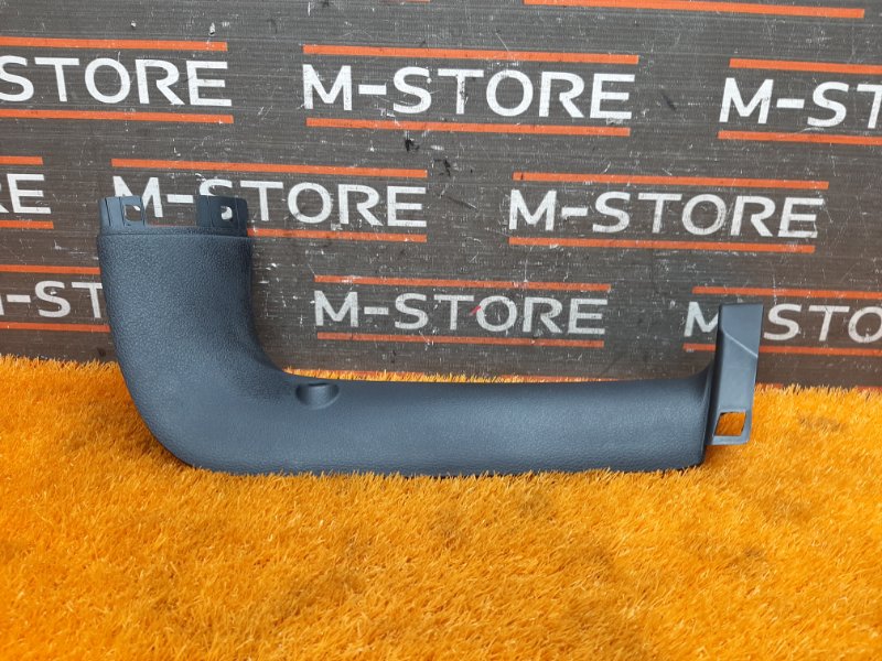 обшивка двери багажника, 670 рублей, Красноярск