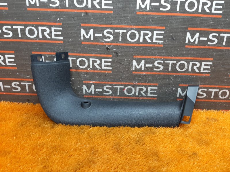 обшивка двери багажника, 670 рублей, Красноярск