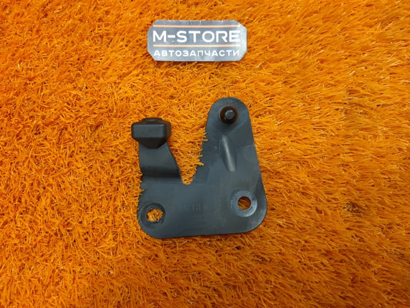 кронштейн амортизатора багажника, 250 рублей, Красноярск