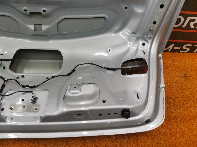 крышка багажника, 5000 рублей, Красноярск