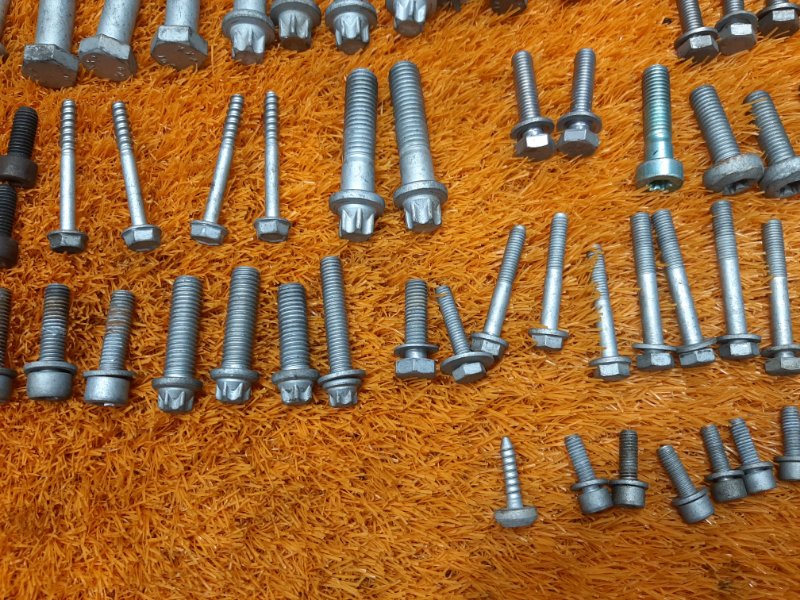 Болты и гайки ДВС, 810 рублей, Красноярск