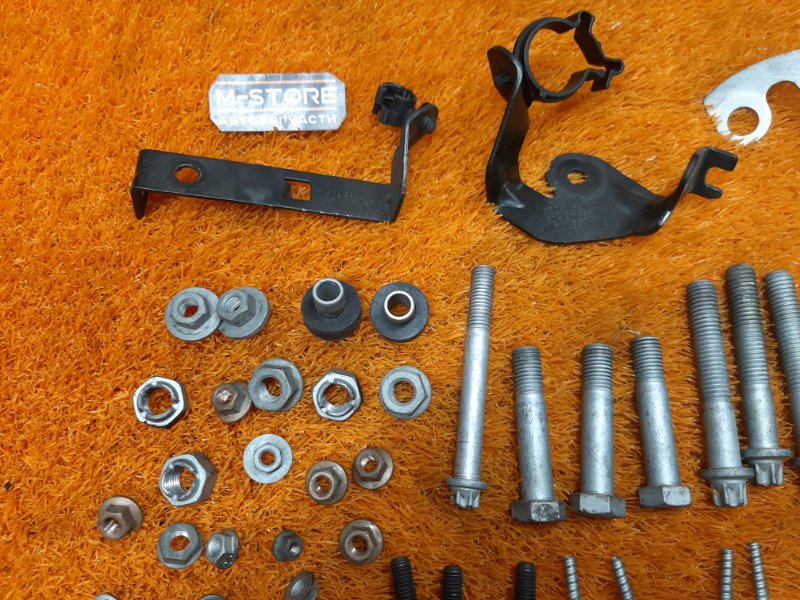 Болты и гайки ДВС, 810 рублей, Красноярск