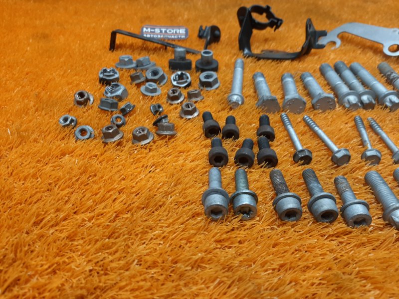 Болты и гайки ДВС, 810 рублей, Красноярск