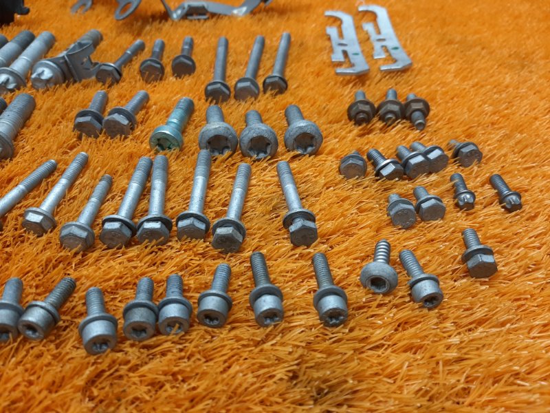 Болты и гайки ДВС, 810 рублей, Красноярск