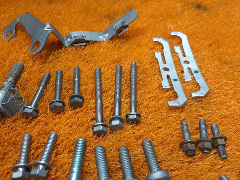 Болты и гайки ДВС, 810 рублей, Красноярск