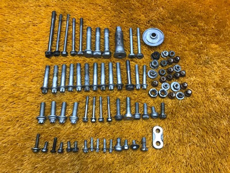 Болты и гайки ДВС, 930 рублей, Красноярск