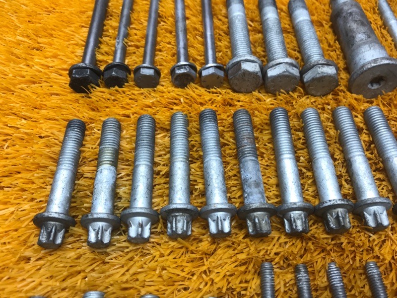 Болты и гайки ДВС, 930 рублей, Красноярск