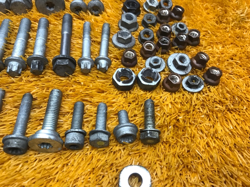 Болты и гайки ДВС, 930 рублей, Красноярск