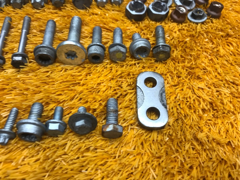 Болты и гайки ДВС, 930 рублей, Красноярск