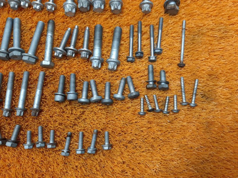 Болты и гайки ДВС, 630 рублей, Красноярск