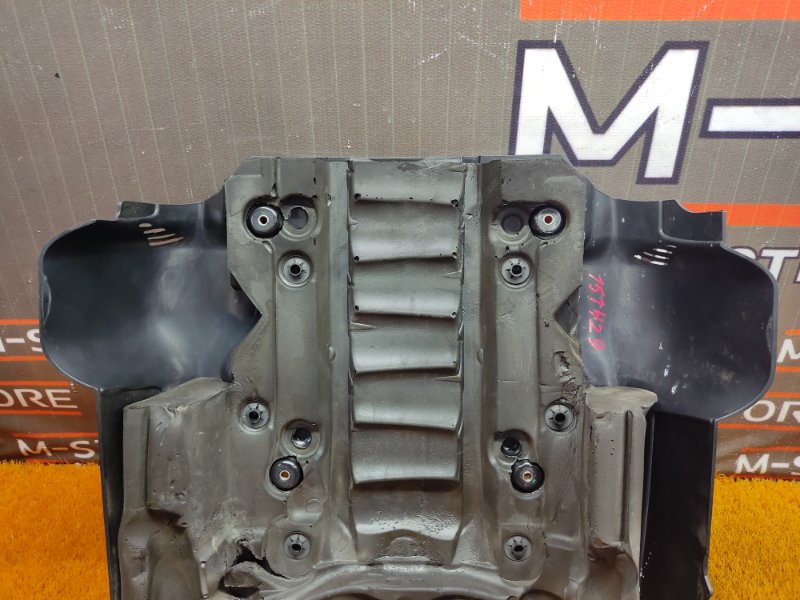 крышка двигателя, 800 рублей, Красноярск