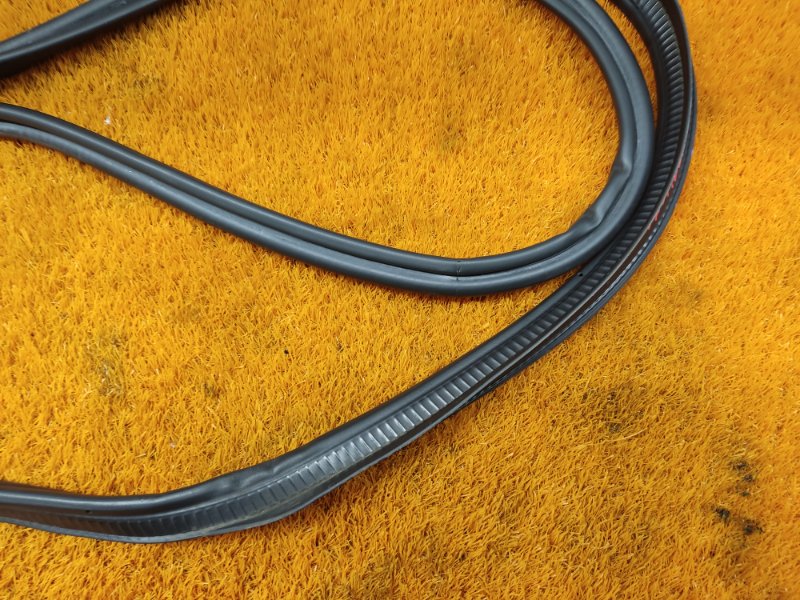 Уплотнитель багажника, 930 рублей, Красноярск