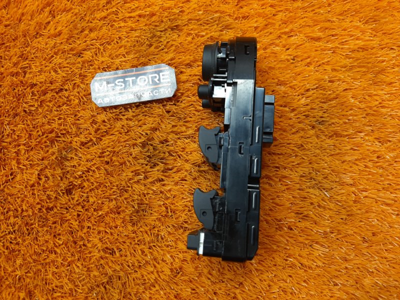 Блок управления стеклоподъемниками, 1000 рублей, Красноярск