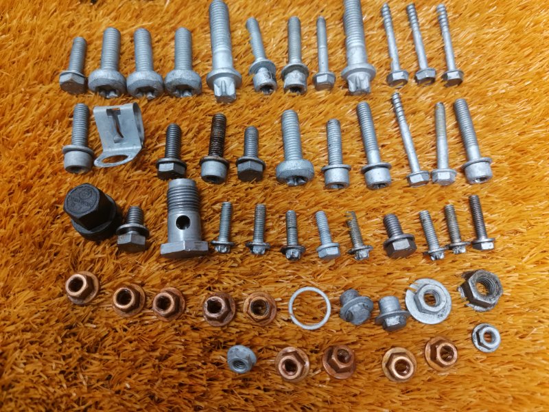 Болты и гайки ДВС, 630 рублей, Красноярск