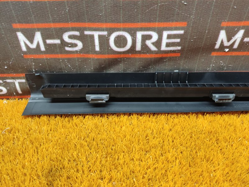 Накладка на порог салона, 350 рублей, Красноярск