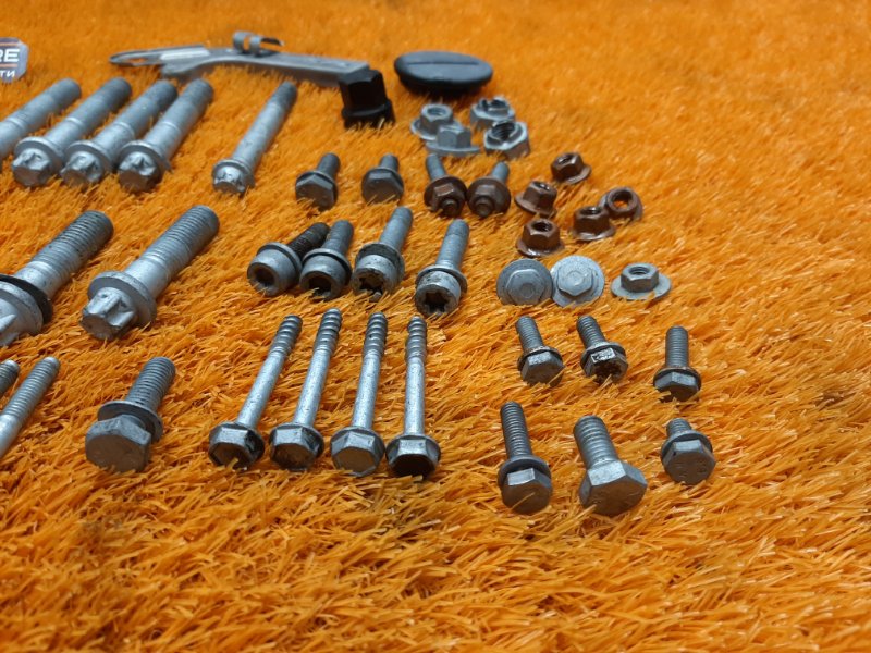 Болты и гайки ДВС, 630 рублей, Красноярск