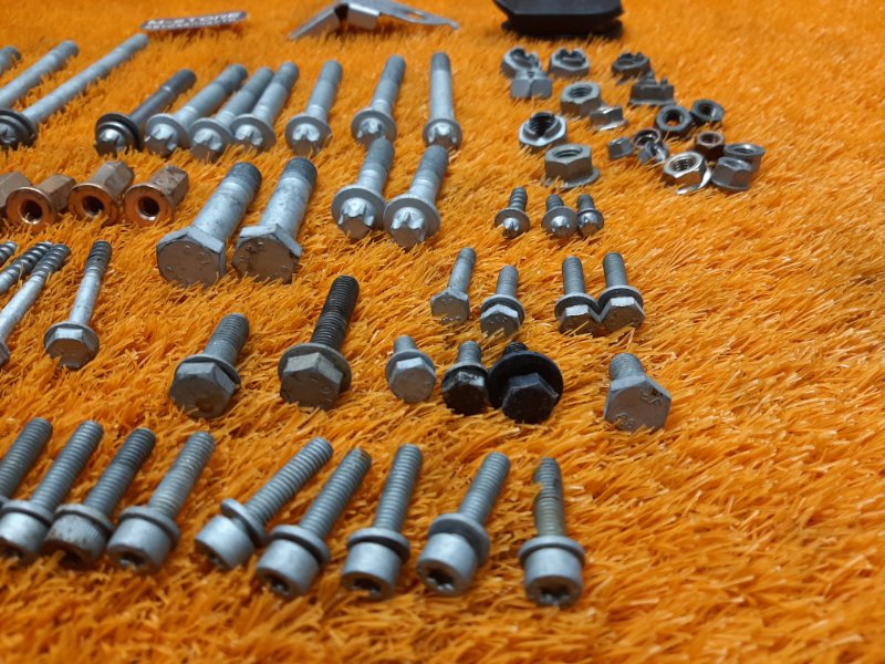 Болты и гайки ДВС, 630 рублей, Красноярск