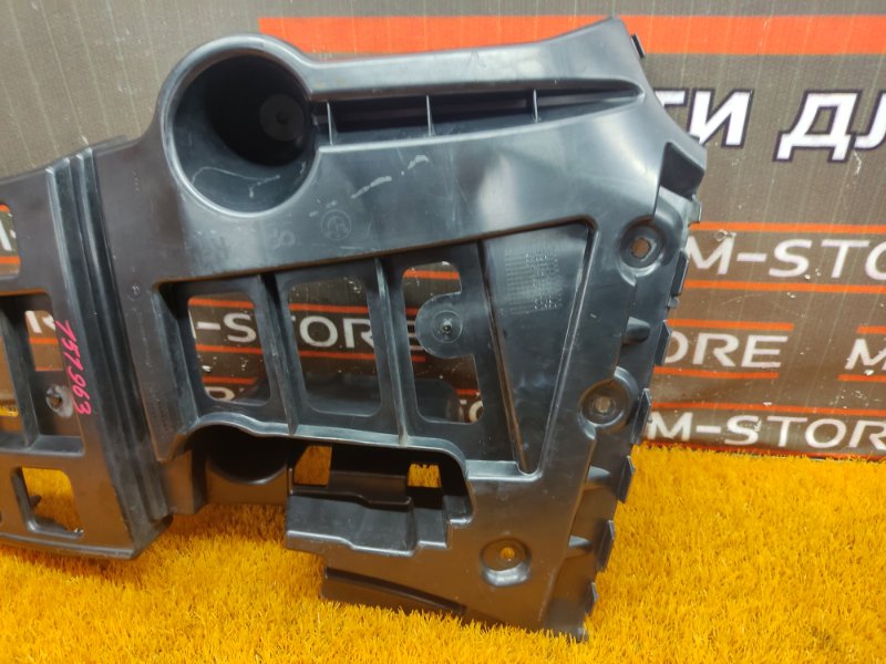 крепление бампера, 900 рублей, Красноярск