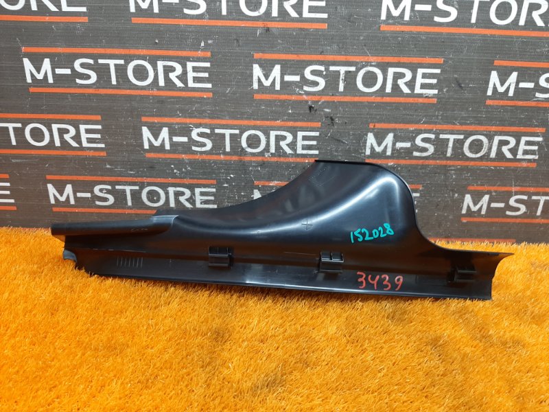 Накладка на порог салона, 210 рублей, Красноярск