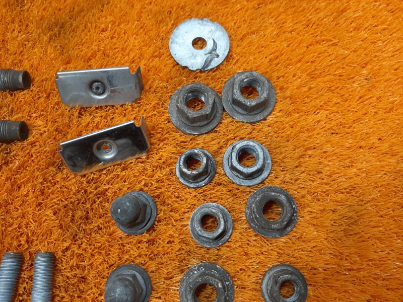 Болты и гайки задней подвески, 600 рублей, Красноярск