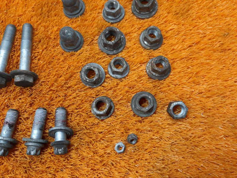 Болты и гайки задней подвески, 600 рублей, Красноярск