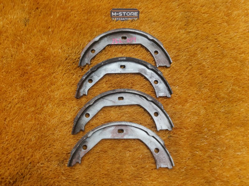 Колодки ручника, 1000 рублей, Красноярск