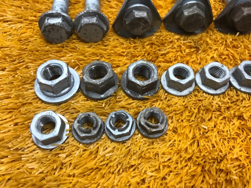 Болты и гайки задней подвески, 630 рублей, Красноярск