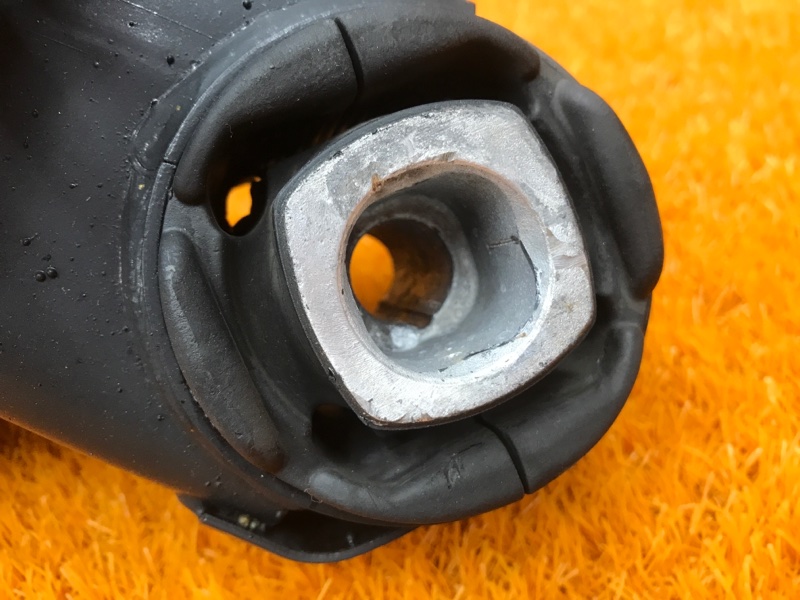 Балка поперечная (подрамник), 3000 рублей, Красноярск