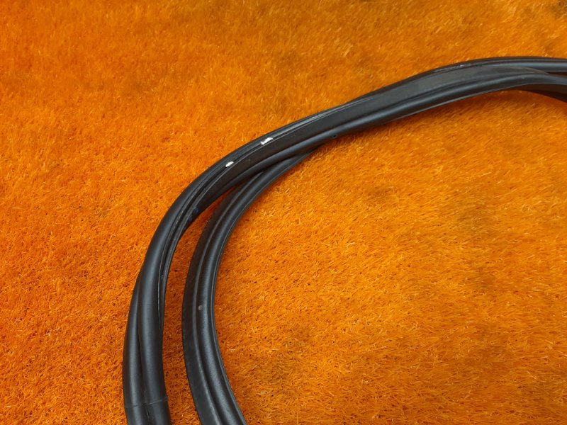 Уплотнитель двери багажника, 930 рублей, Красноярск