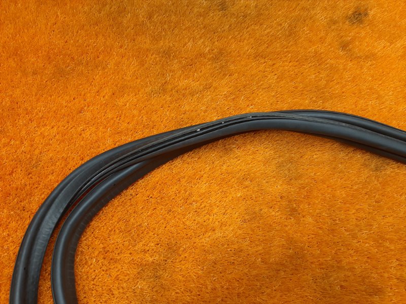 Уплотнитель двери багажника, 810 рублей, Красноярск