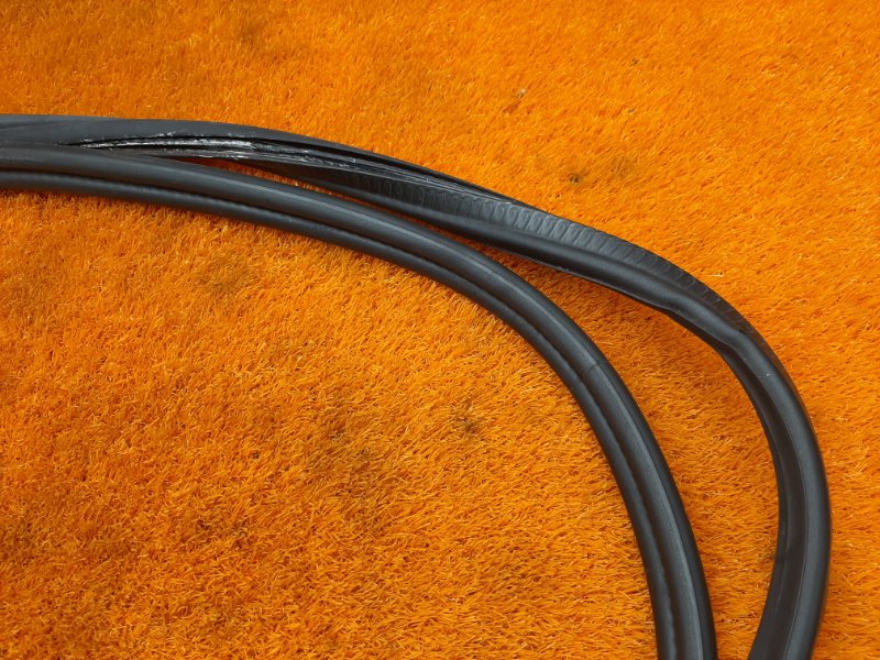 Уплотнитель двери багажника, 810 рублей, Красноярск