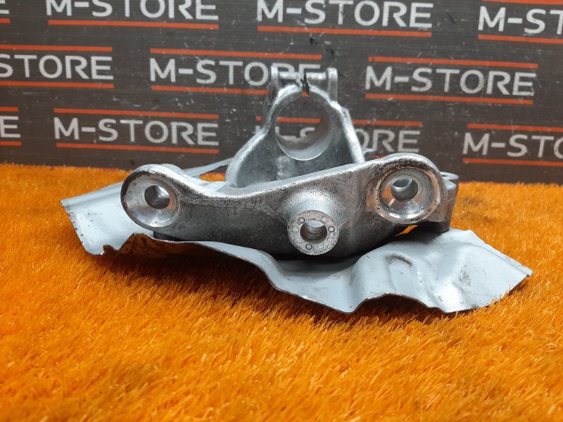 кулак поворотный, 500 рублей, Красноярск